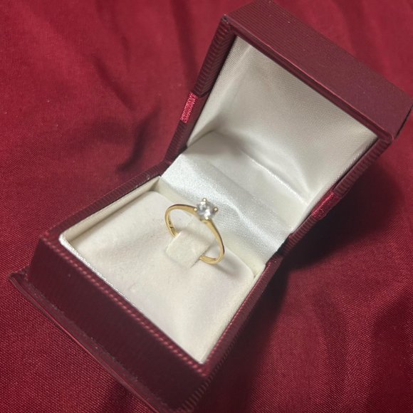 18k Gold Ring - Picture 3 of 4